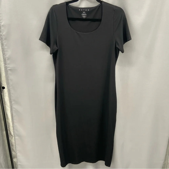 Hatch Maternity Black Short Sleeve Bamboo Spandex Scoop Neck Midi Dress Bodycon - Picture 1 of 3